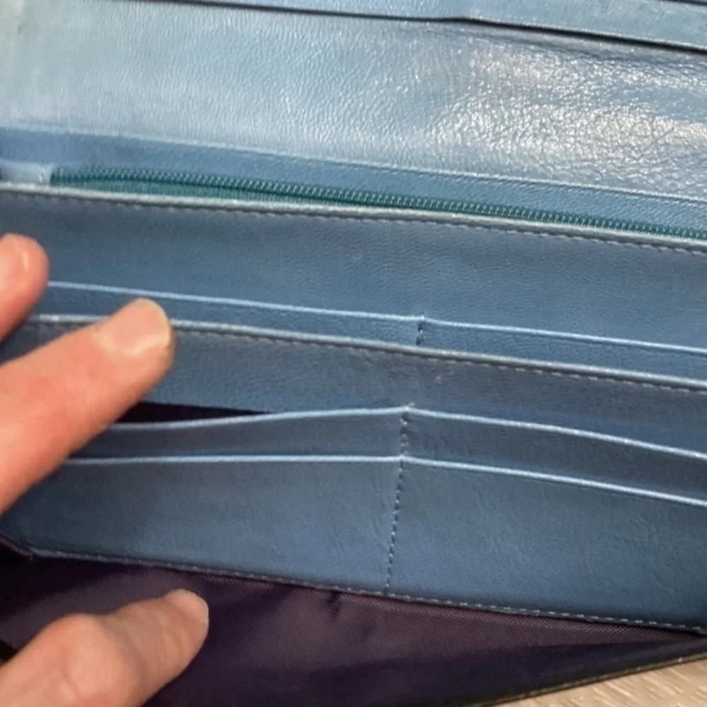 Tusk black leather wallet